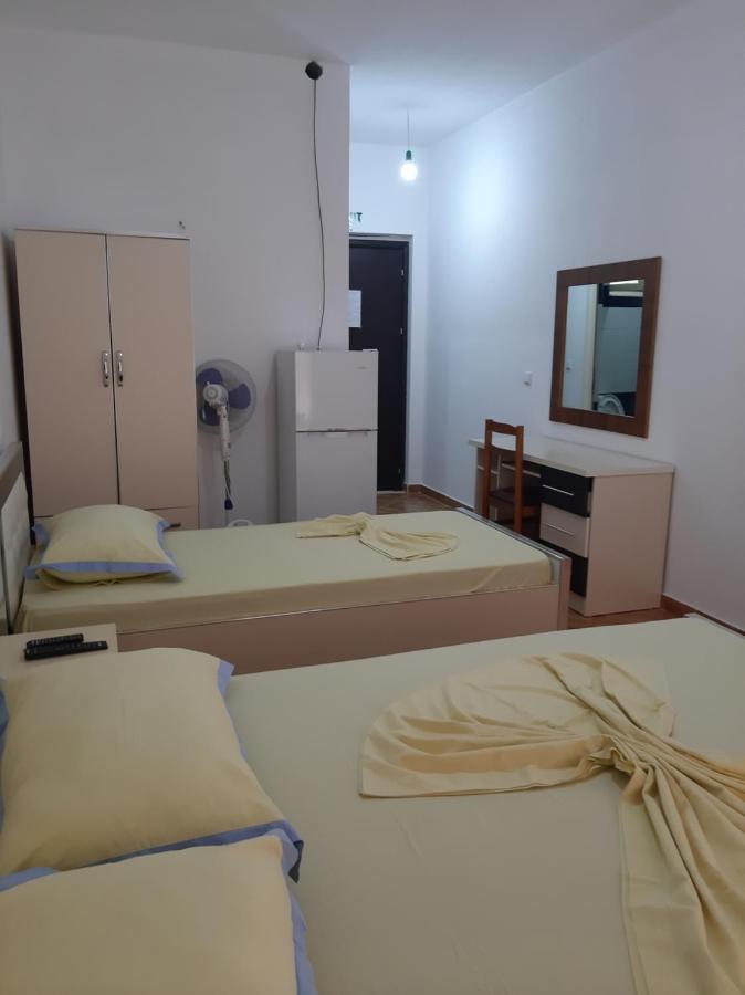 Bed and Breakfast Rock Star-Pllakat Sarandë Exteriér fotografie