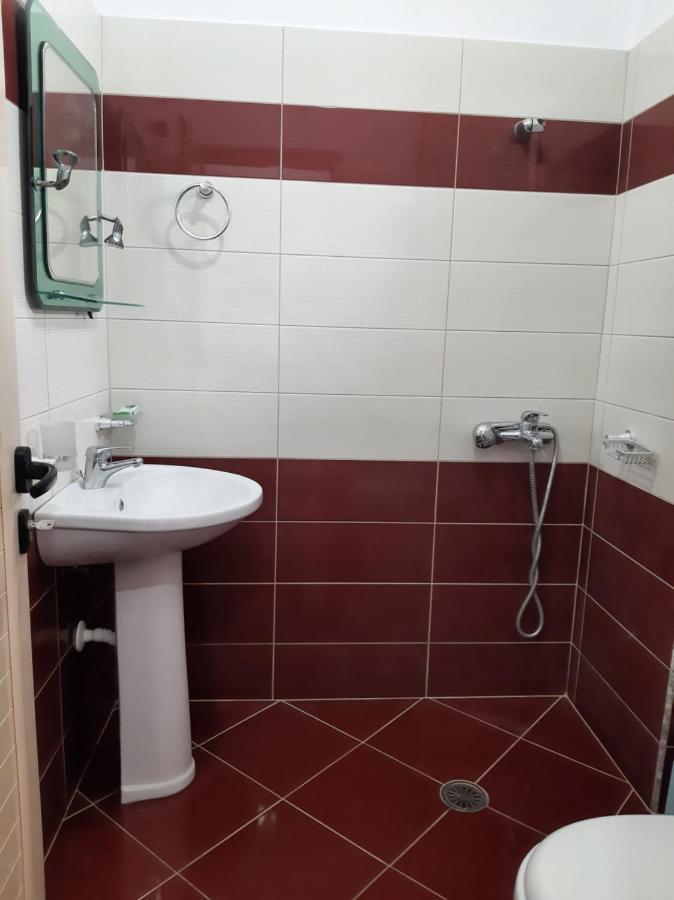 Bed and Breakfast Rock Star-Pllakat Sarandë Exteriér fotografie