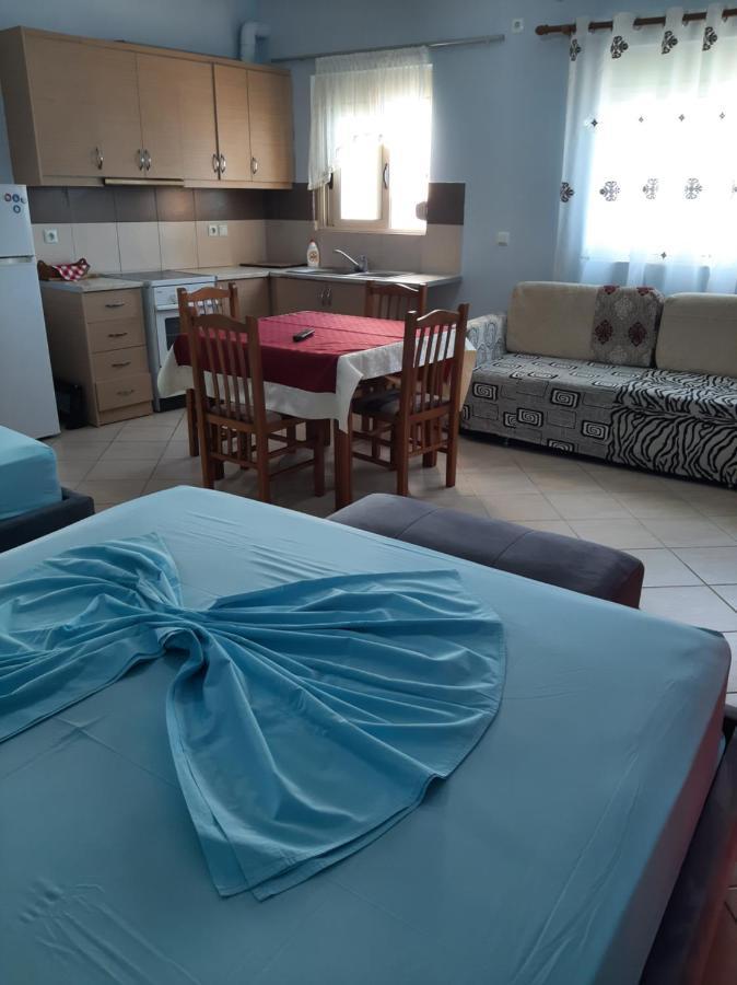 Bed and Breakfast Rock Star-Pllakat Sarandë Exteriér fotografie