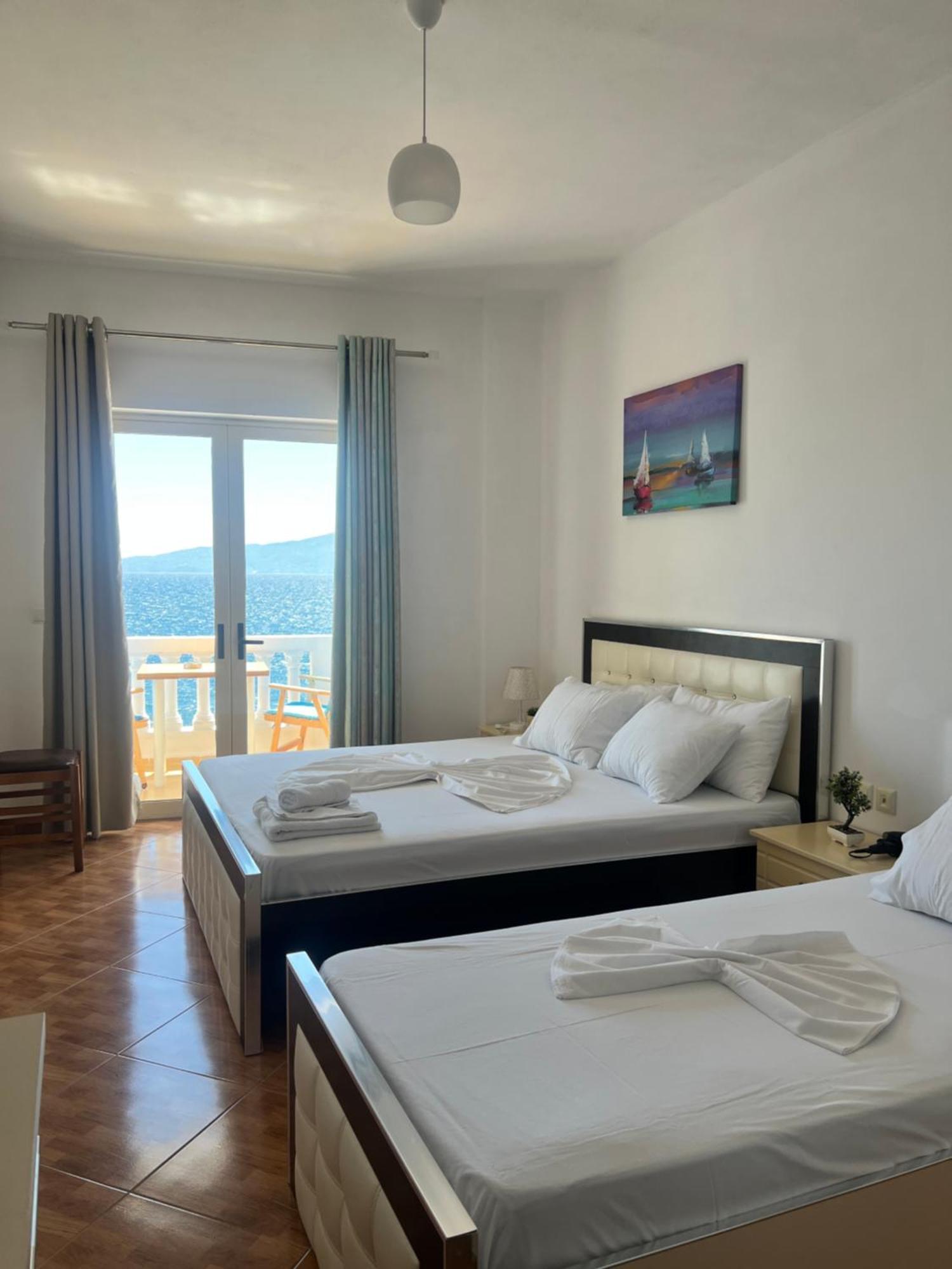 Bed and Breakfast Rock Star-Pllakat Sarandë Exteriér fotografie