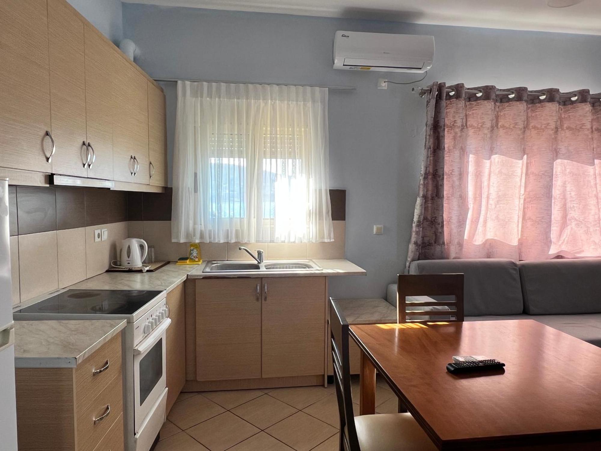 Bed and Breakfast Rock Star-Pllakat Sarandë Exteriér fotografie