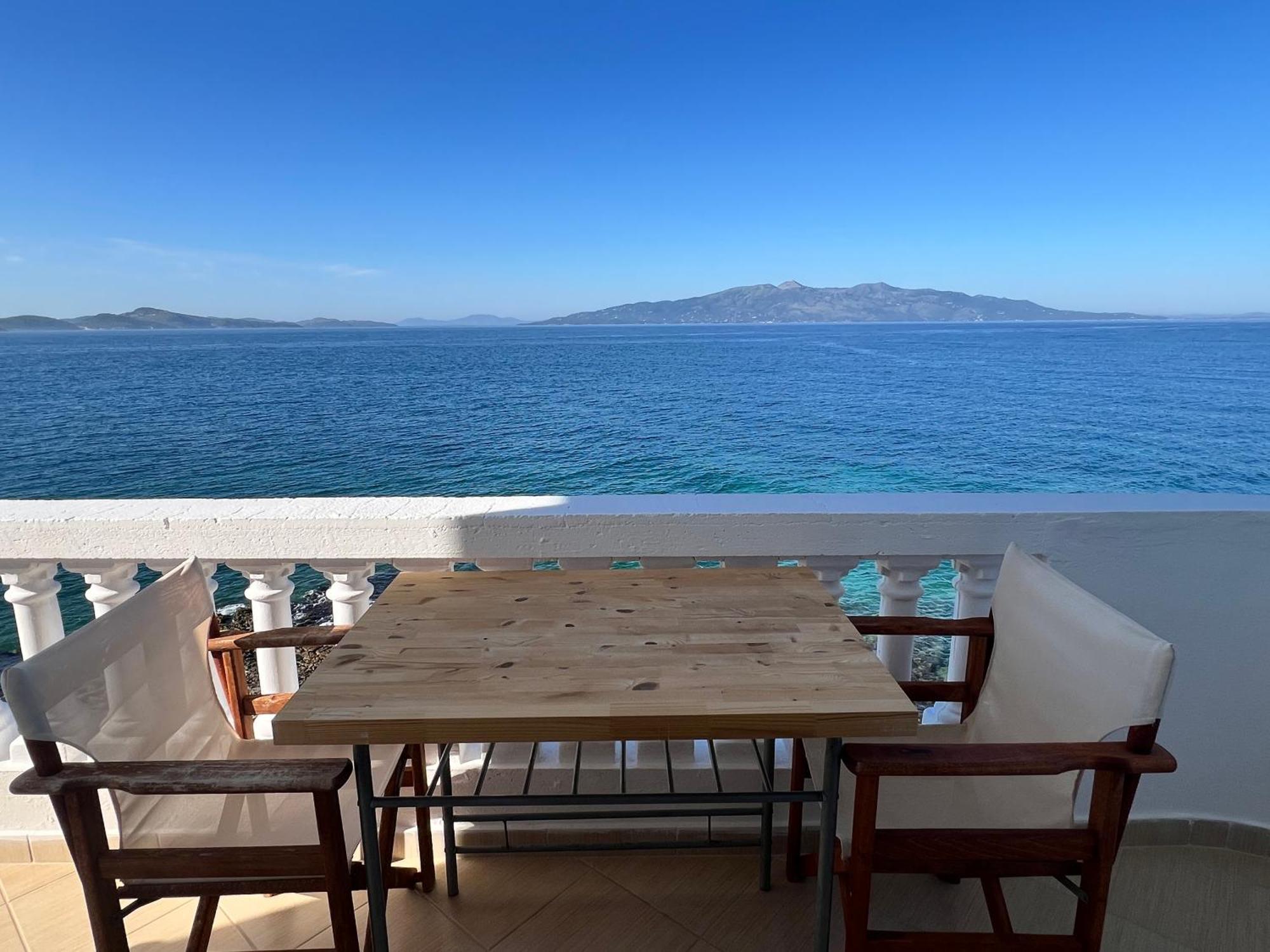Bed and Breakfast Rock Star-Pllakat Sarandë Exteriér fotografie